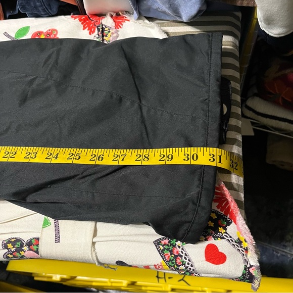 Below Zero snowboard pants - Picture 8 of 9